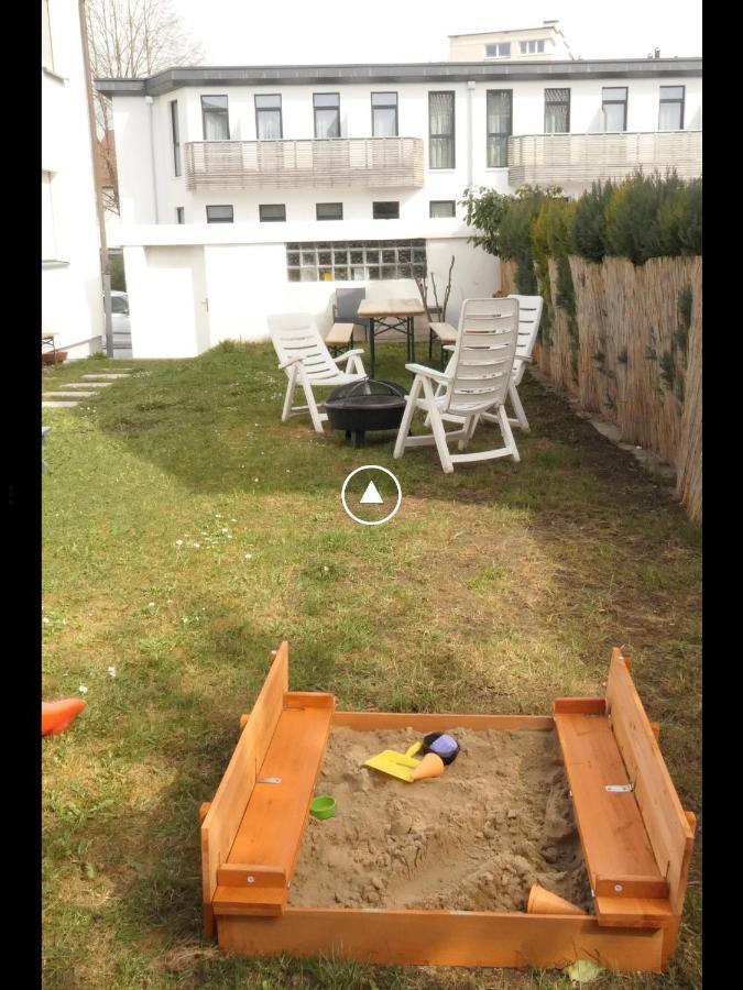 Ferienwohnung Am Bodensee- Zentrale Lage, Free Parking And Wifi, 109 M2, Privater Garten, 7 Gaeste, 2X Kingsize Boxspringbett, Familienfreundlich 腓特烈港 外观 照片