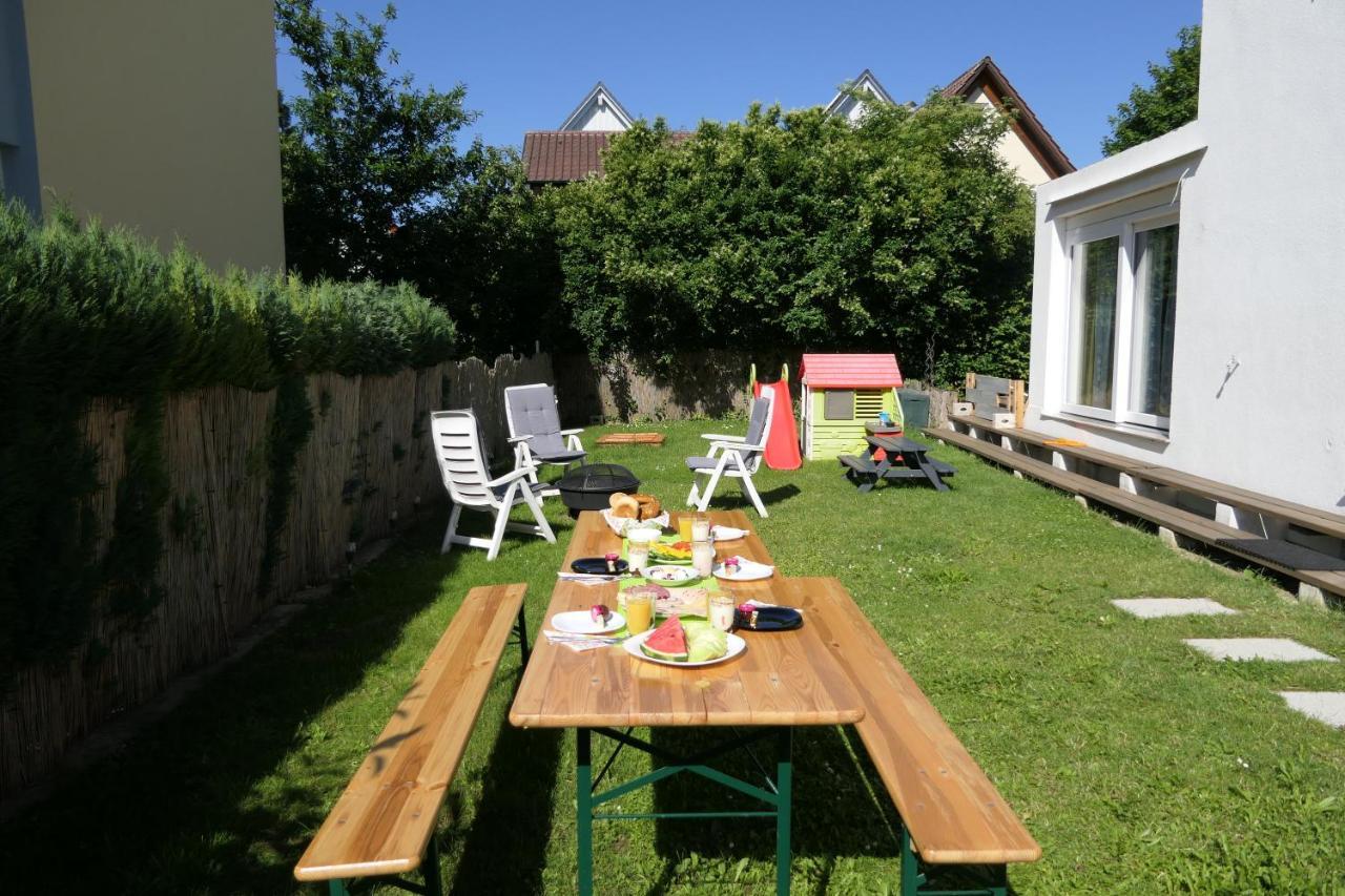 Ferienwohnung Am Bodensee- Zentrale Lage, Free Parking And Wifi, 109 M2, Privater Garten, 7 Gaeste, 2X Kingsize Boxspringbett, Familienfreundlich 腓特烈港 外观 照片
