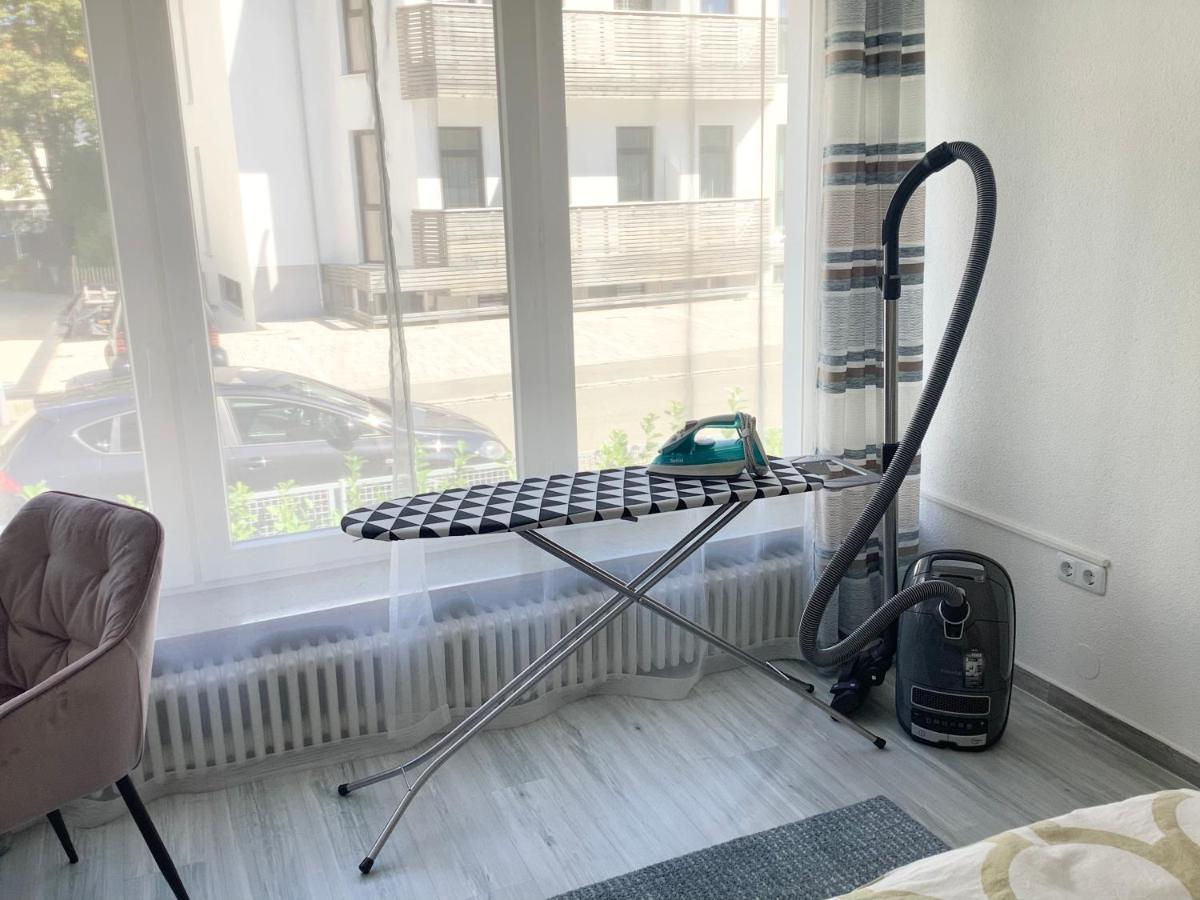 Ferienwohnung Am Bodensee- Zentrale Lage, Free Parking And Wifi, 109 M2, Privater Garten, 7 Gaeste, 2X Kingsize Boxspringbett, Familienfreundlich 腓特烈港 外观 照片